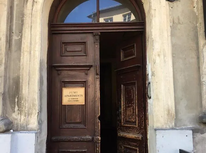 House بيت شباب *